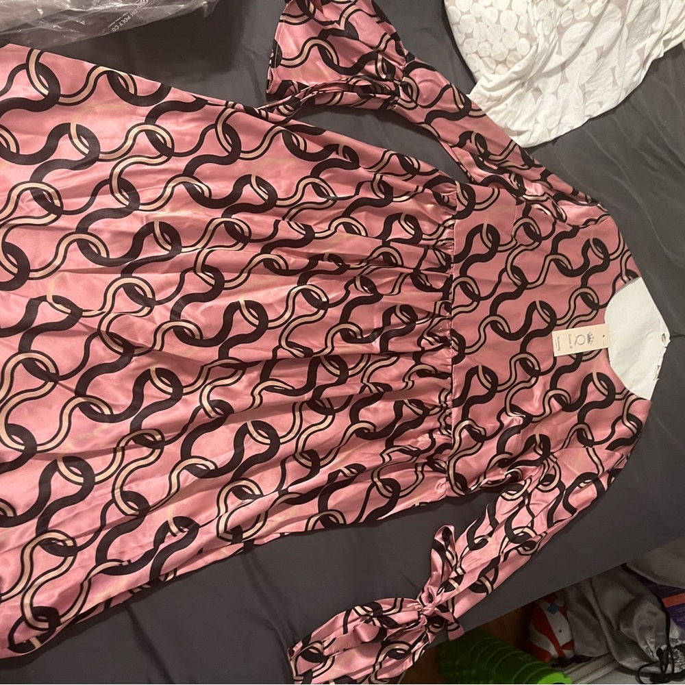 Queen Bee Maternity Pink and Black Long Sleeve Dress